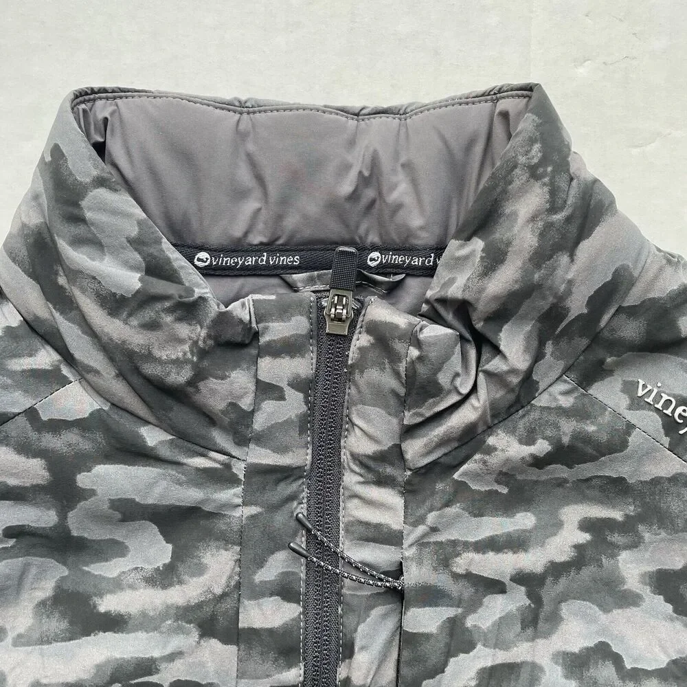 Vineyard Vines Jim Nantz Performance Waterproof Full Zip Puffer Vest Camo M